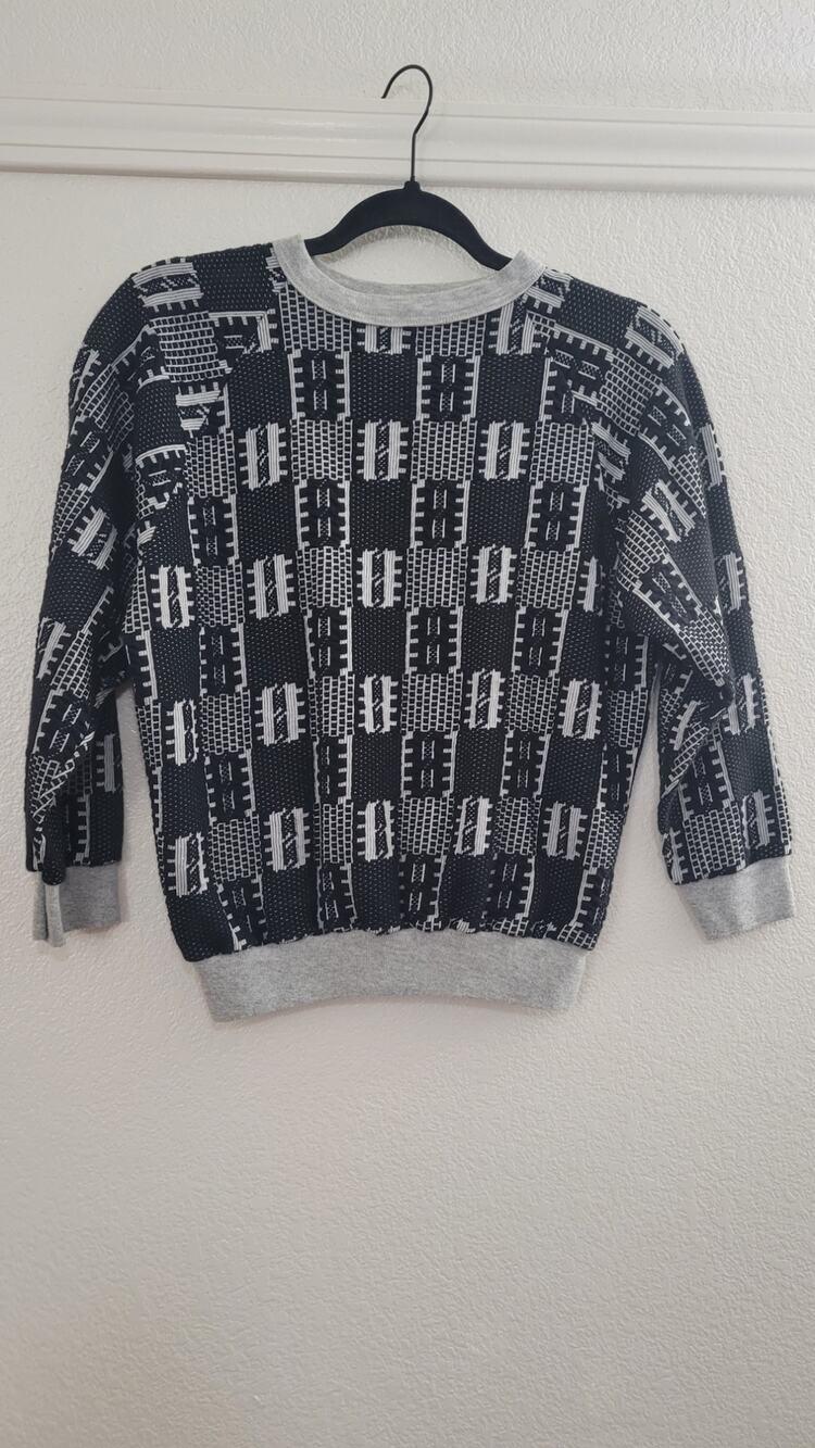 Bear Tops Womens M Black White Geometric Knit Sweater 3/4 Sleeve USA